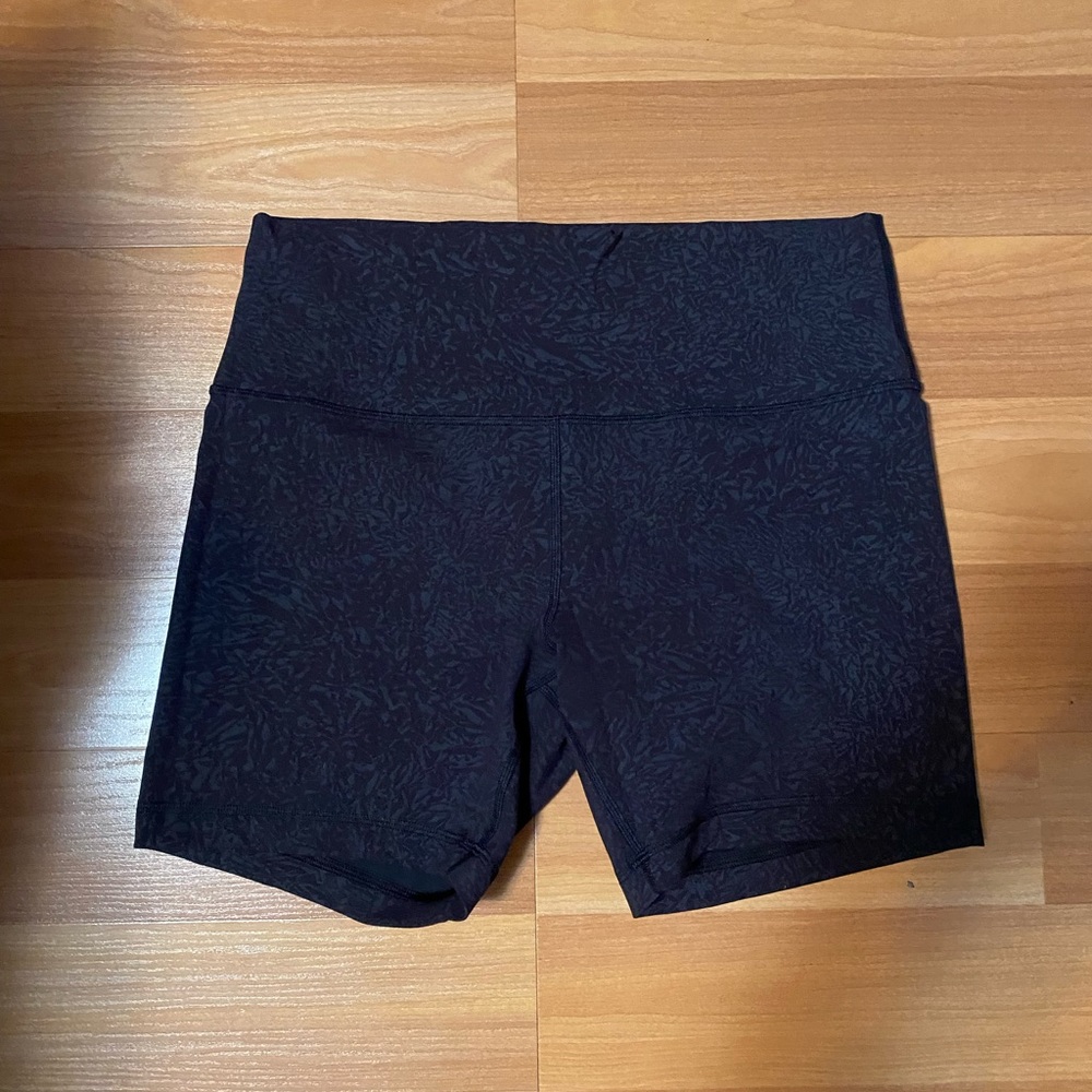 Lululemon Wunder train 6”
